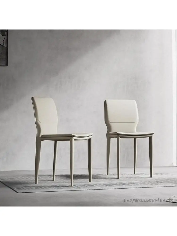 Легкий Роскошный обеденный стул 2021 года, семейное итальянское минималистичное дизайнерское кожаное кресло для макияжа со спинкой